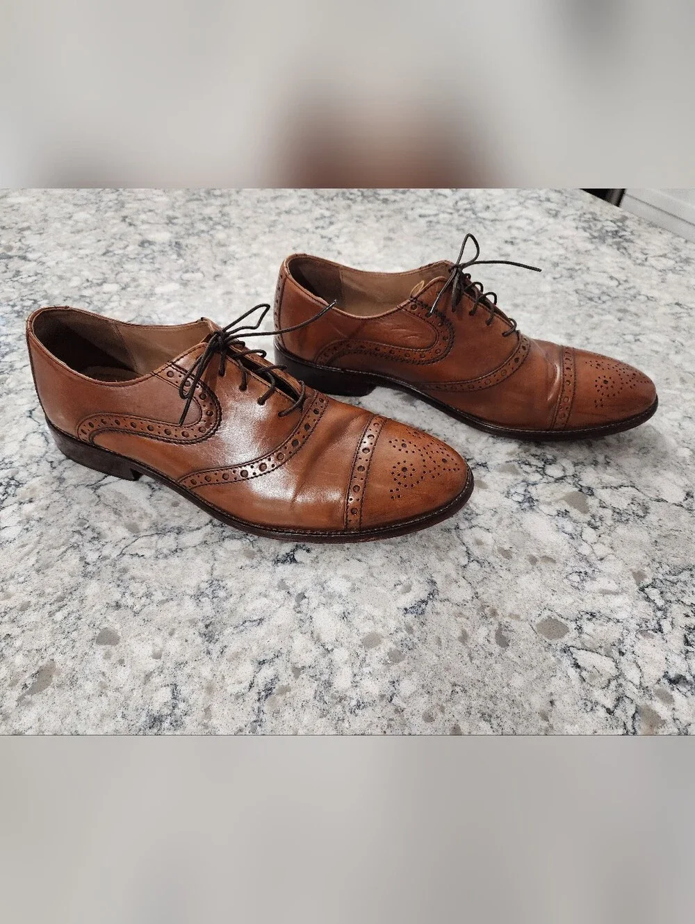 Johnston & Murphy Men's Tan Leather Wingtip Oxfords